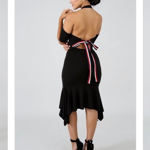 Flare slay backless dress - Picture 3 of 4